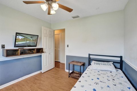 House in Coral Springs, Florida 4 bedrooms, 226.59 sq.m. № 2191696 - photo 18