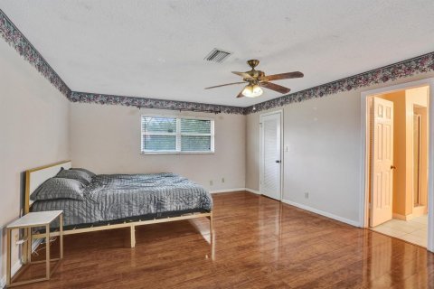 House in Coral Springs, Florida 4 bedrooms, 226.59 sq.m. № 2191696 - photo 21