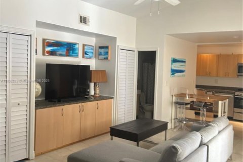 Villa ou maison à louer à Hollywood, Floride: 1 chambre, 235.79 m2 № 1859171 - photo 5