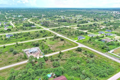 Terreno en venta en Lehigh Acres, Florida № 2164321 - foto 19