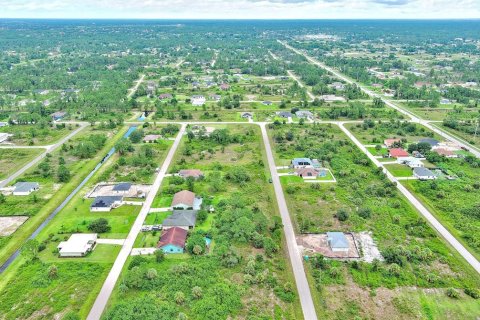 Terreno en venta en Lehigh Acres, Florida № 2164321 - foto 15