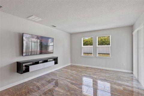 House in Orange City, Florida 4 bedrooms, 187.85 sq.m. № 1855581 - photo 5