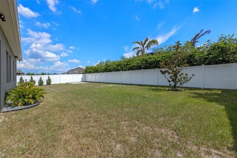 House in Orange City, Florida 4 bedrooms, 187.85 sq.m. № 1855581 - photo 27