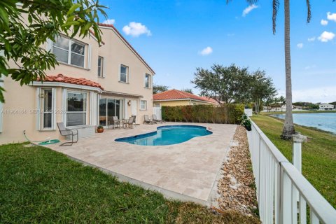 Купить виллу или дом в Холливуд, Флорида 5 спален, 269.04м2, № 2028842 - фото 7