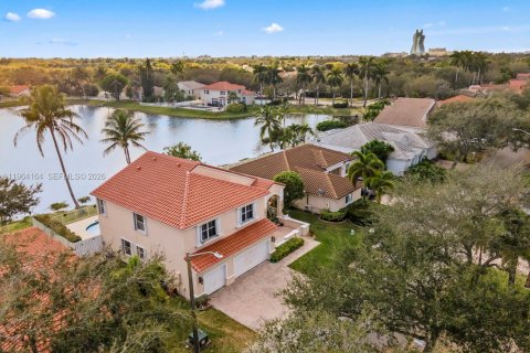 Купить виллу или дом в Холливуд, Флорида 5 спален, 269.04м2, № 2028842 - фото 6