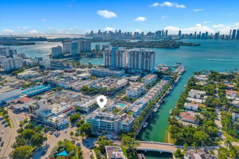 Купить кондоминиум в Майами-Бич, Флорида 3 спальни, 162.11м2, № 2042916 - фото 3