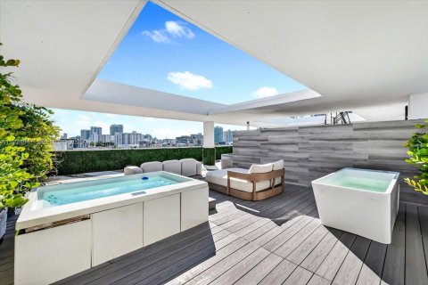 Купить кондоминиум в Майами-Бич, Флорида 3 спальни, 162.11м2, № 2042916 - фото 20