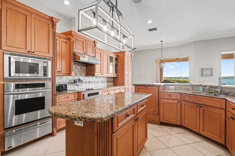 House in Palmetto, Florida 4 bedrooms, 414.53 sq.m. № 2100117 - photo 11