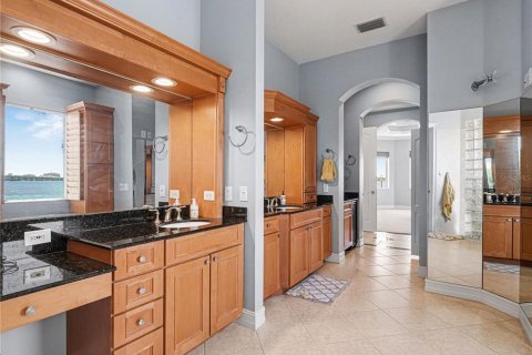 House in Palmetto, Florida 4 bedrooms, 414.53 sq.m. № 2100117 - photo 20