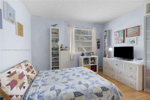 Condominio en venta en Miami, Florida, 2 dormitorios, 93.92 m2 № 2012727 - foto 11