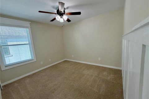 House in Odessa, Florida 4 bedrooms, 199.09 sq.m. № 2398305 - photo 25