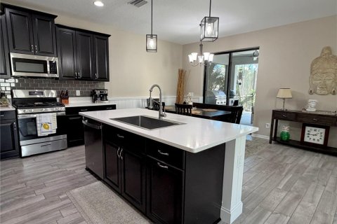 House in Odessa, Florida 4 bedrooms, 199.09 sq.m. № 2398305 - photo 15