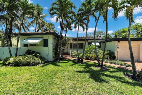 Снять в аренду виллу или дом в Бискейн-Парк, Флорида 3 спальни, 175.31м2, № 1959604 - фото 14