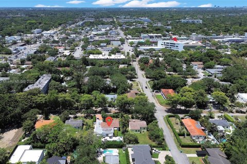 Снять в аренду виллу или дом в Бискейн-Парк, Флорида 3 спальни, 175.31м2, № 1959604 - фото 7