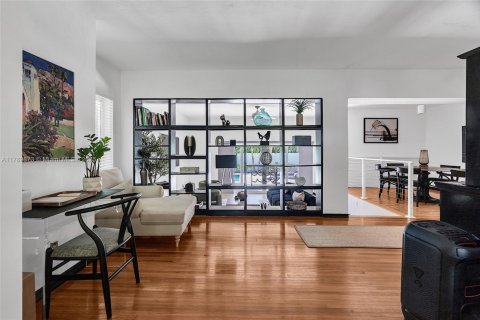 Снять в аренду виллу или дом в Бискейн-Парк, Флорида 3 спальни, 175.31м2, № 1959604 - фото 20