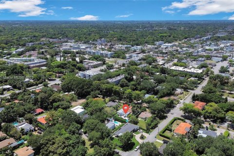 Снять в аренду виллу или дом в Бискейн-Парк, Флорида 3 спальни, 175.31м2, № 1959604 - фото 5