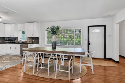 Снять в аренду виллу или дом в Бискейн-Парк, Флорида 3 спальни, 175.31м2, № 1959604 - фото 18