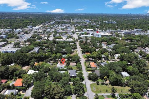 Снять в аренду виллу или дом в Бискейн-Парк, Флорида 3 спальни, 175.31м2, № 1959604 - фото 6