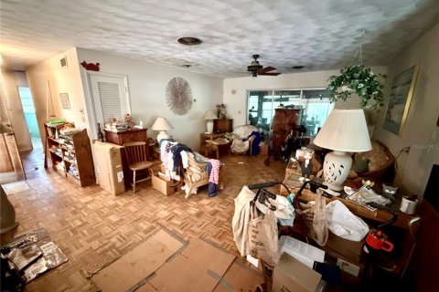 House in Fort Myers, Florida 4 bedrooms, 198.63 sq.m. № 2393397 - photo 20