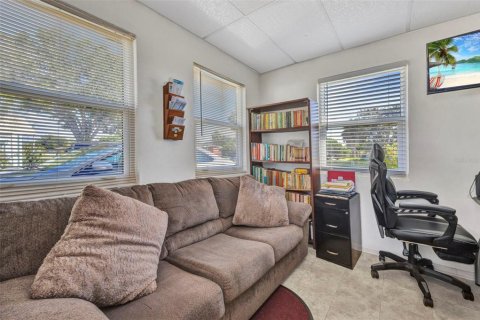 House in Port Charlotte, Florida 2 bedrooms, 72.93 sq.m. № 1894520 - photo 15