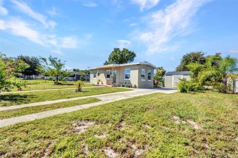 House in Port Charlotte, Florida 2 bedrooms, 72.93 sq.m. № 1894520 - photo 3