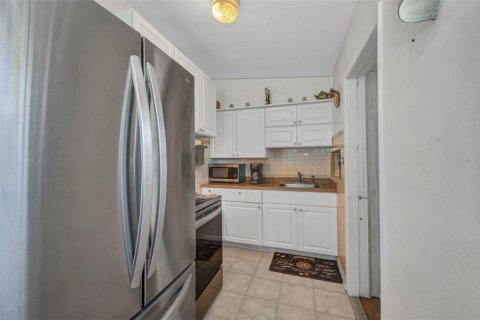 House in Port Charlotte, Florida 2 bedrooms, 72.93 sq.m. № 1894520 - photo 10