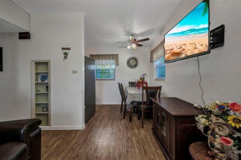 House in Port Charlotte, Florida 2 bedrooms, 72.93 sq.m. № 1894520 - photo 7