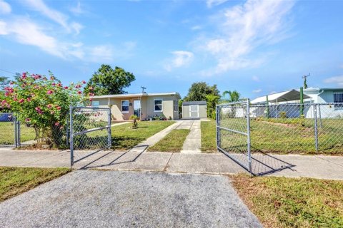 House in Port Charlotte, Florida 2 bedrooms, 72.93 sq.m. № 1894520 - photo 2