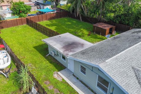 Commercial property in Sarasota, Florida 3 bedrooms, 130.99 sq.m. № 1851480 - photo 25