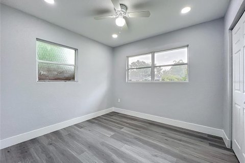 Commercial property in Sarasota, Florida 3 bedrooms, 130.99 sq.m. № 1851480 - photo 14