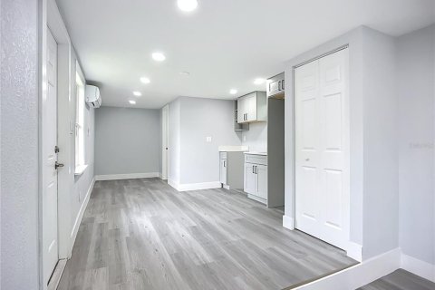 Commercial property in Sarasota, Florida 3 bedrooms, 130.99 sq.m. № 1851480 - photo 29