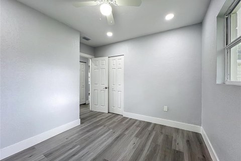 Commercial property in Sarasota, Florida 3 bedrooms, 130.99 sq.m. № 1851480 - photo 13