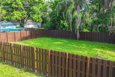 Commercial property in Sarasota, Florida 3 bedrooms, 130.99 sq.m. № 1851480 - photo 24