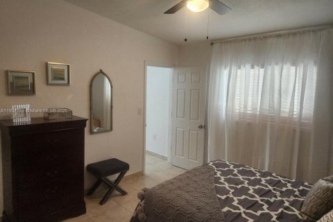 Снять в аренду виллу или дом в Майами, Флорида 3 спальни, 193.98м2, № 1964057 - фото 4