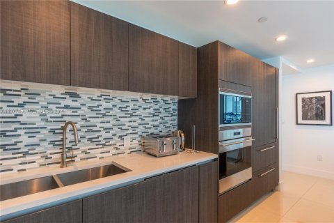 Copropriété à louer à Bay Harbor Islands, Floride: 2 chambres, 123.84 m2 № 2046082 - photo 14