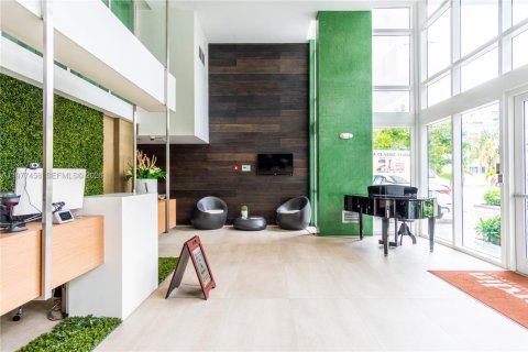 Copropriété à louer à Bay Harbor Islands, Floride: 2 chambres, 123.84 m2 № 2046082 - photo 4