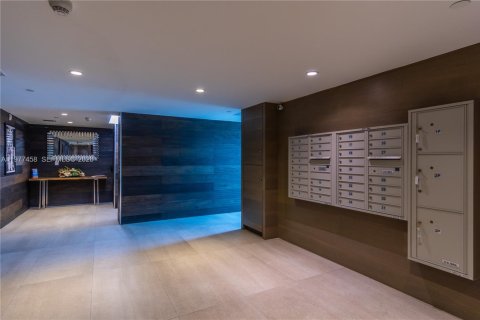 Copropriété à louer à Bay Harbor Islands, Floride: 2 chambres, 123.84 m2 № 2046082 - photo 8