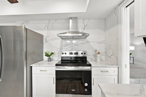 Casa en venta en Fort Lauderdale, Florida, 4 dormitorios, 158.12 m2 № 2410790 - foto 7