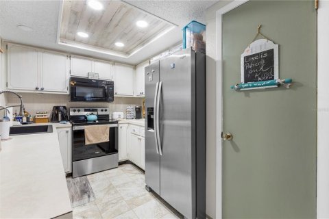 House in Hudson, Florida 2 bedrooms, 134.89 sq.m. № 1803178 - photo 15