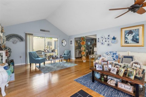 House in Hudson, Florida 2 bedrooms, 134.89 sq.m. № 1803178 - photo 7