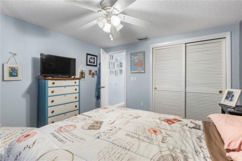House in Hudson, Florida 2 bedrooms, 134.89 sq.m. № 1803178 - photo 6