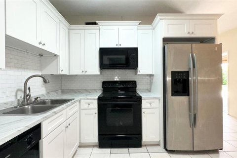 Casa en alquiler en Orlando, Florida, 2 dormitorios, 82.5 m2 № 2310509 - foto 3