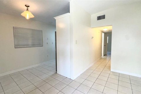 Casa en alquiler en Orlando, Florida, 2 dormitorios, 82.5 m2 № 2310509 - foto 8