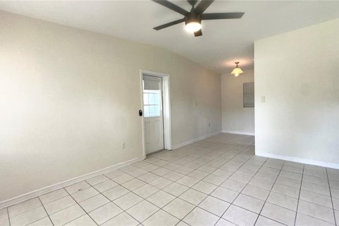 Casa en alquiler en Orlando, Florida, 2 dormitorios, 82.5 m2 № 2310509 - foto 10