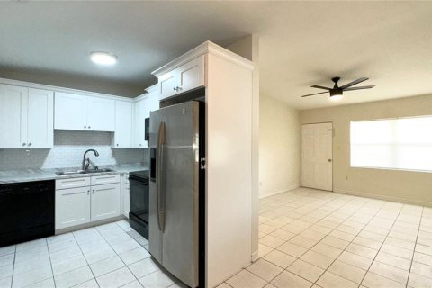 Casa en alquiler en Orlando, Florida, 2 dormitorios, 82.5 m2 № 2310509 - foto 6
