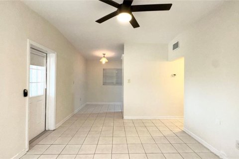 Casa en alquiler en Orlando, Florida, 2 dormitorios, 82.5 m2 № 2310509 - foto 7