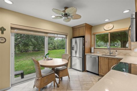 House in Sarasota, Florida 2 bedrooms, 128.39 sq.m. № 1866491 - photo 14