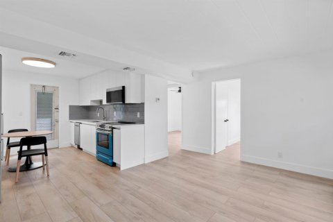 Appartement à louer à Delray Beach, Floride: 2 chambres, 65.03 m2 № 2181395 - photo 2