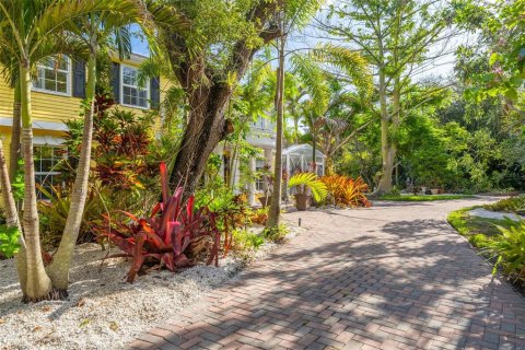 Casa en venta en Dunedin, Florida, 4 dormitorios, 510.96 m2 № 2133393 - foto 5