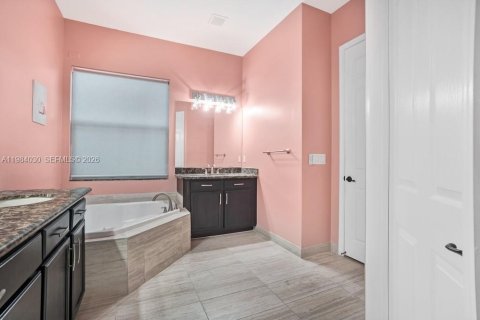 Снять в аренду виллу или дом в Бойнтон-Бич, Флорида 3 спальни, 171.03м2, № 2048310 - фото 10